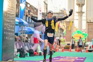 BIB: 800, 5378, 201
                            <button type="button" onclick="openModal(24883658)" class="btn btn-primary btn-sm float-right btn-popup" data-toggle="modal" data-target=".modal-high-quality">
                        <i class="fas fa-shopping-cart"></i> Add to Cart
                    </button>
                                            <button type="button" onclick="isThisMe(24883658, true)" class="btn btn-success btn-sm float-right btn-popup btn-isme hidden" data-toggle="tooltip" data-placement="bottom" title="นี่คือรูปของคุณใช่ไหม คลิกที่นี่เพื่อเอาเข้าอัลบั้ม">
                        <i class="fas fa-plus"></i> Add to album
                    </button>
                    <button type="button" onclick="isThisMe(24883658, false)" class="btn btn-warning btn-sm float-right btn-popup btn-isnotme hidden">
                        <i class="fas fa-ban"></i> Remove from album
                    </button>